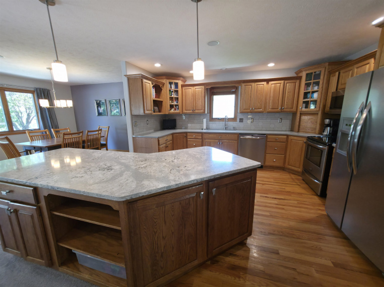 1708 E 46th Street Place Kearney, Nebraska 68847, 5 Bedrooms Bedrooms, ,3 BathroomsBathrooms,Residential,For Sale,1708 E 46th Street Place,20260952