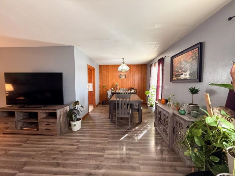 1106 N Pierce Street Lexington, Nebraska 68850, 3 Bedrooms Bedrooms, ,2 BathroomsBathrooms,Residential,For Sale,1106 N Pierce Street,20251629
