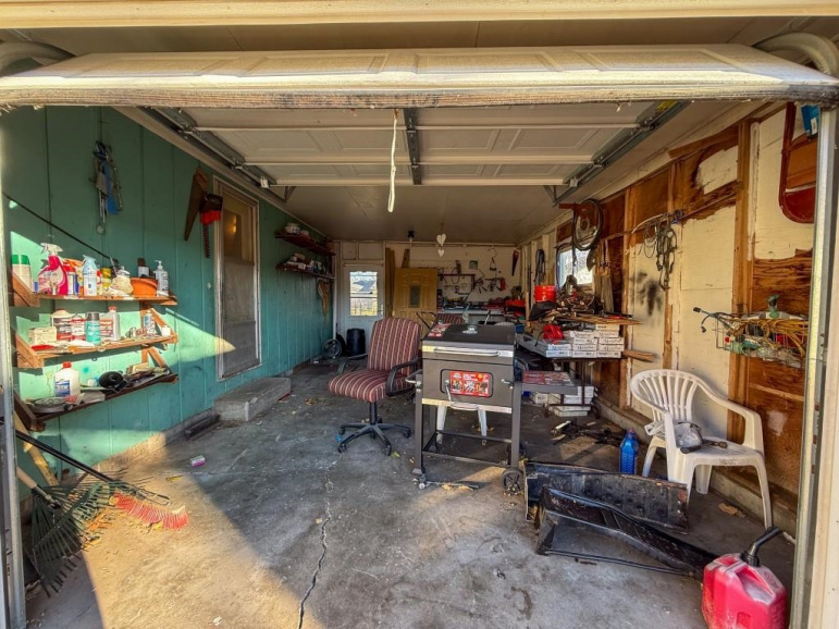1106 N Pierce Street Lexington, Nebraska 68850, 3 Bedrooms Bedrooms, ,2 BathroomsBathrooms,Residential,For Sale,1106 N Pierce Street,20251629