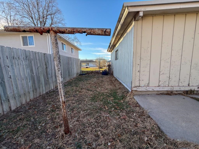 1106 N Pierce Street Lexington, Nebraska 68850, 3 Bedrooms Bedrooms, ,2 BathroomsBathrooms,Residential,For Sale,1106 N Pierce Street,20251629