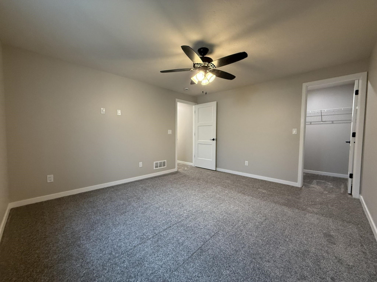 2009 E 38th Street Kearney, Nebraska 68847, 5 Bedrooms Bedrooms, ,3 BathroomsBathrooms,Residential,For Sale,2009 E 38th Street,20260958