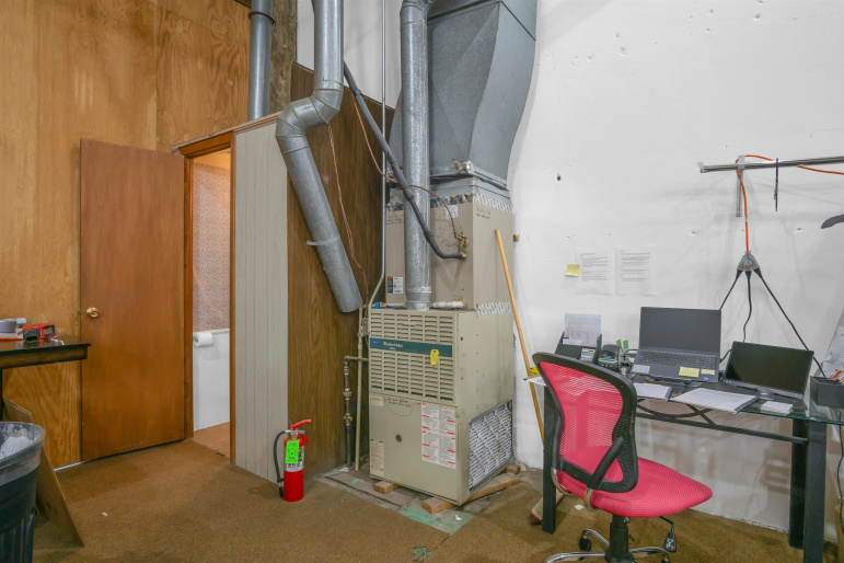 2118 Central Avenue Kearney, Nebraska 68847, ,Commercial/industrial,For Sale,2118 Central Avenue,20260960