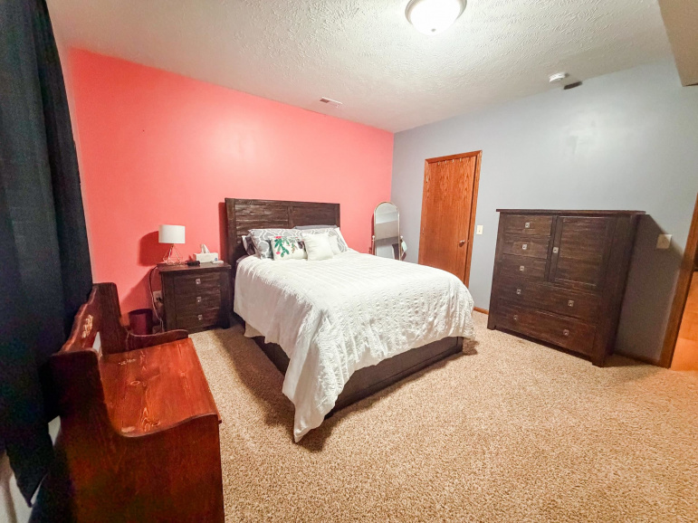 101 W Rochelle Street Elwood, Nebraska 68937-0000, 5 Bedrooms Bedrooms, ,3 BathroomsBathrooms,Residential,For Sale,101 W Rochelle Street,20260965