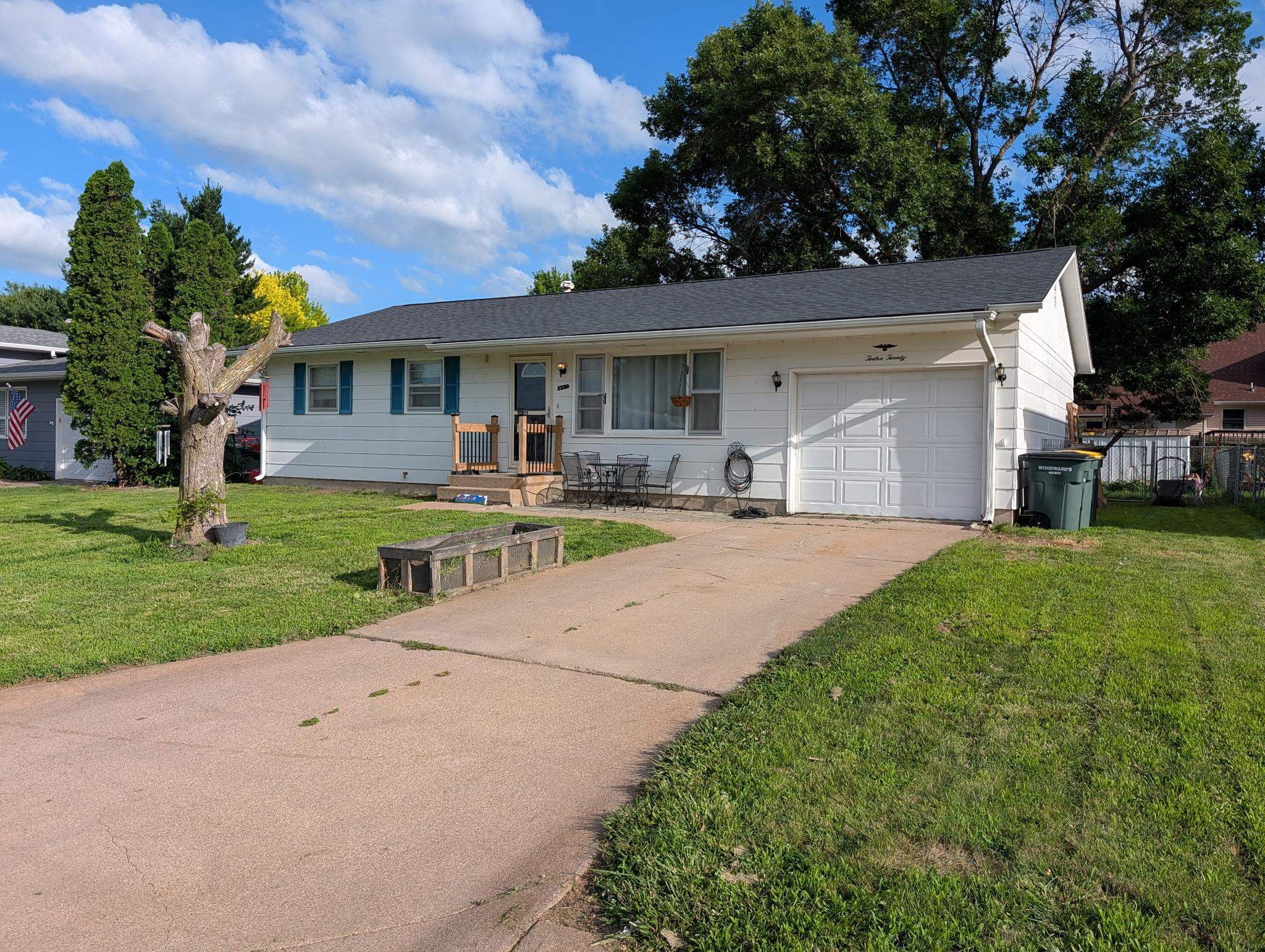 1220 E 5th Street Hastings, Nebraska 68901, 3 Bedrooms Bedrooms, ,2 BathroomsBathrooms,Residential,For Sale,1220 E 5th Street,20260964