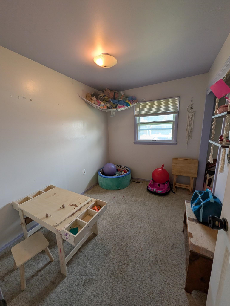 1220 E 5th Street Hastings, Nebraska 68901, 3 Bedrooms Bedrooms, ,2 BathroomsBathrooms,Residential,For Sale,1220 E 5th Street,20260964