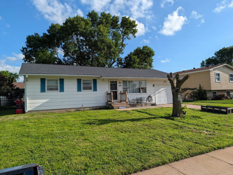 1220 E 5th Street Hastings, Nebraska 68901, 3 Bedrooms Bedrooms, ,2 BathroomsBathrooms,Residential,For Sale,1220 E 5th Street,20260964
