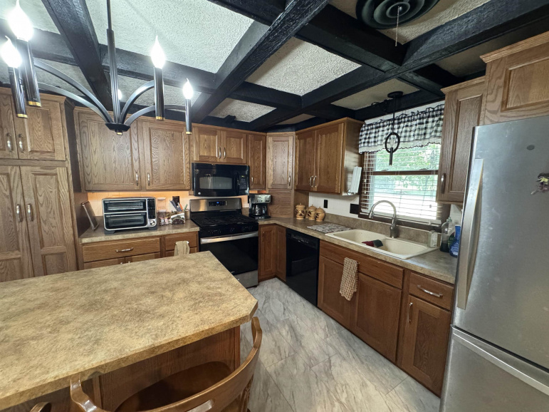 523 S Queen City Avenue Hastings, Nebraska 68901, 3 Bedrooms Bedrooms, ,3 BathroomsBathrooms,Residential,For Sale,523 S Queen City Avenue,20260961