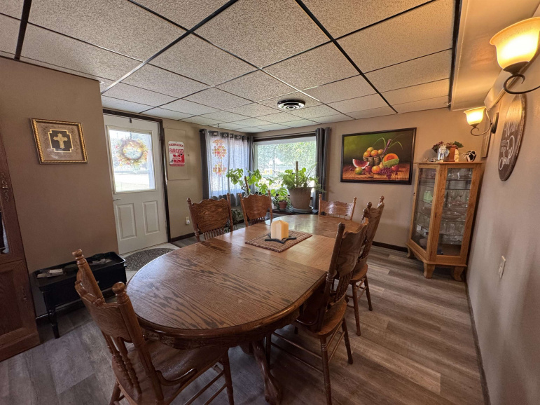 523 S Queen City Avenue Hastings, Nebraska 68901, 3 Bedrooms Bedrooms, ,3 BathroomsBathrooms,Residential,For Sale,523 S Queen City Avenue,20260961