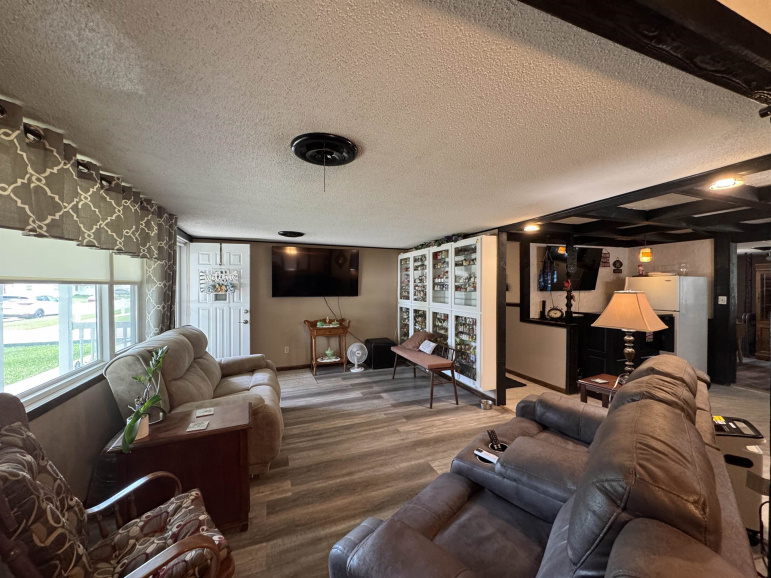 523 S Queen City Avenue Hastings, Nebraska 68901, 3 Bedrooms Bedrooms, ,3 BathroomsBathrooms,Residential,For Sale,523 S Queen City Avenue,20260961