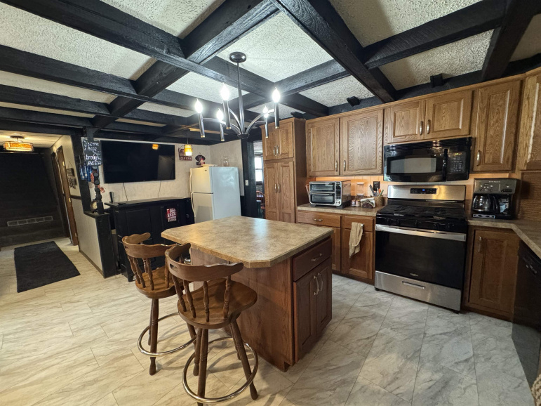 523 S Queen City Avenue Hastings, Nebraska 68901, 3 Bedrooms Bedrooms, ,3 BathroomsBathrooms,Residential,For Sale,523 S Queen City Avenue,20260961