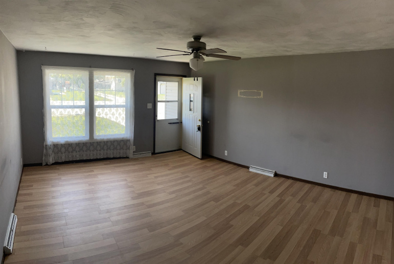 907 W 15th Street Lexington, Nebraska 68850, 3 Bedrooms Bedrooms, ,1 BathroomBathrooms,Residential,For Sale,907 W 15th Street,20260959