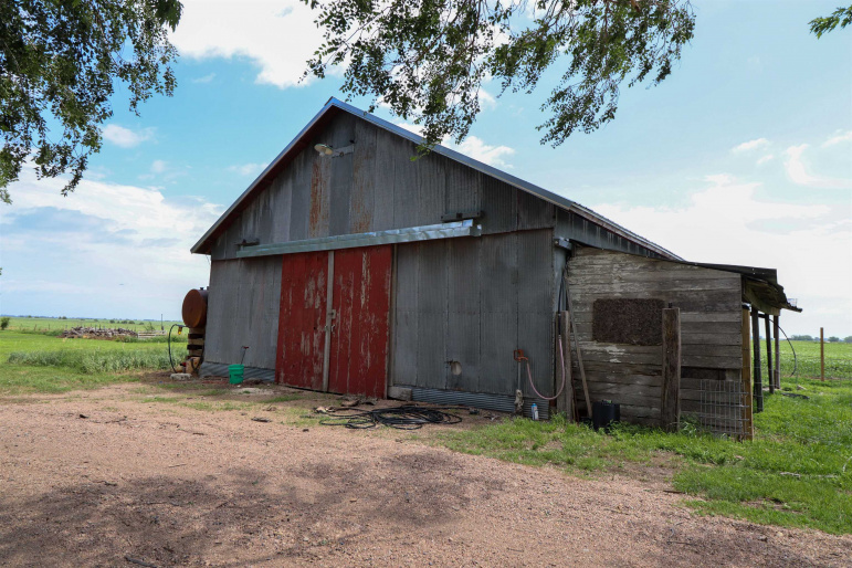 405 W 2 Road Trumbull, Nebraska 68980-1717, 5 Bedrooms Bedrooms, ,2 BathroomsBathrooms,Residential,For Sale,405 W 2 Road,20260967