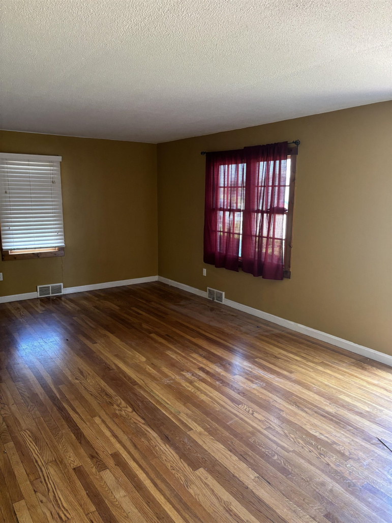 713 W 14th Street Cozad, Nebraska 69130, 3 Bedrooms Bedrooms, ,2 BathroomsBathrooms,Residential,For Sale,713 W 14th Street,20260966