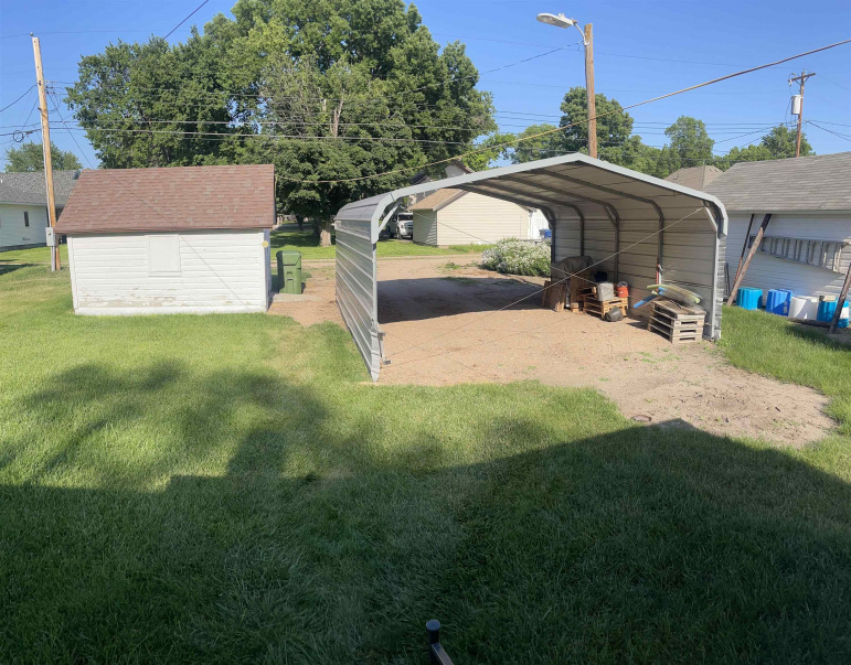 1419 Ave B Gothenburg, Nebraska 69138, 2 Bedrooms Bedrooms, ,1 BathroomBathrooms,Residential,For Sale,1419 Ave B,20260972