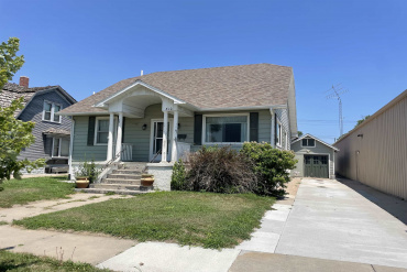 310 9th St Gothenburg, Nebraska 69138, 4 Bedrooms Bedrooms, ,2 BathroomsBathrooms,Residential,For Sale,310 9th St,20260990