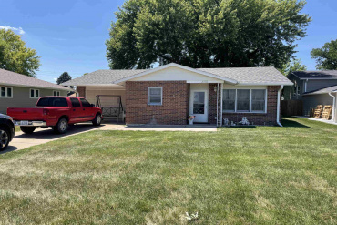 2502 G Avenue Gothenburg, Nebraska 69138, 3 Bedrooms Bedrooms, ,2 BathroomsBathrooms,Residential,For Sale,2502 G Avenue,20260987