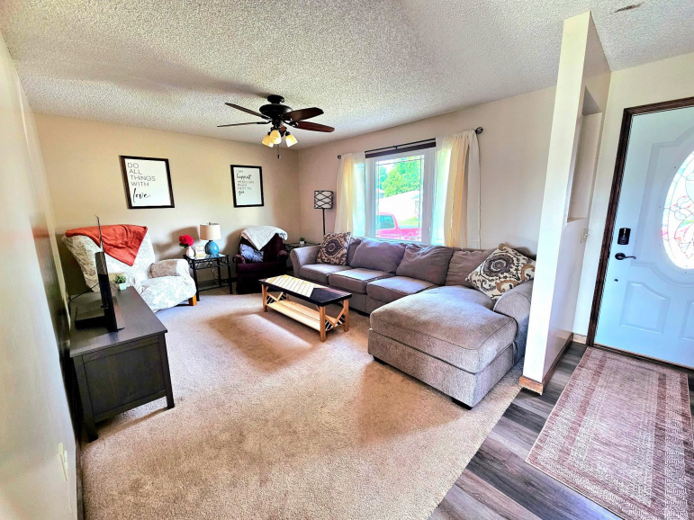 3135 Wendell Drive Hastings, Nebraska 68901, 4 Bedrooms Bedrooms, ,3 BathroomsBathrooms,Residential,For Sale,3135 Wendell Drive,20260998