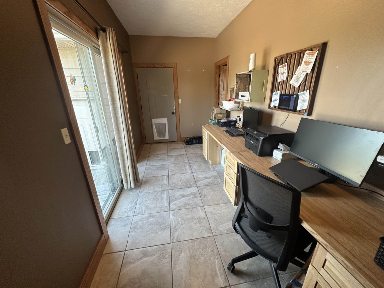 690 Sartoria Road Kearney, Nebraska 68845, 3 Bedrooms Bedrooms, ,4 BathroomsBathrooms,Residential,For Sale,690 Sartoria Road,20260994