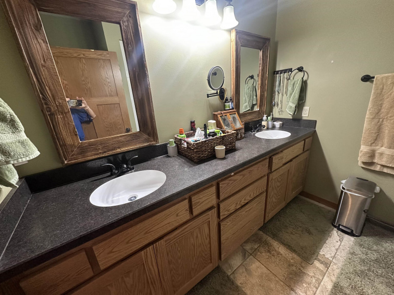 690 Sartoria Road Kearney, Nebraska 68845, 3 Bedrooms Bedrooms, ,4 BathroomsBathrooms,Residential,For Sale,690 Sartoria Road,20260994
