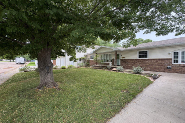 715 Joehnck Road Grand Island, Nebraska 68801, 5 Bedrooms Bedrooms, ,3 BathroomsBathrooms,Residential,For Sale,715 Joehnck Road,20261009