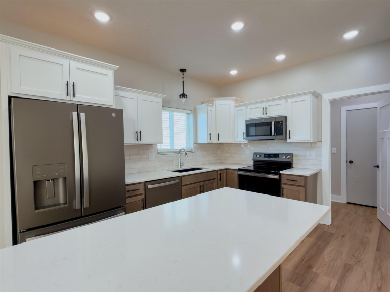6402 11th Avenue Kearney, Nebraska 68845, 5 Bedrooms Bedrooms, ,3 BathroomsBathrooms,Residential,For Sale,6402 11th Avenue,20261006