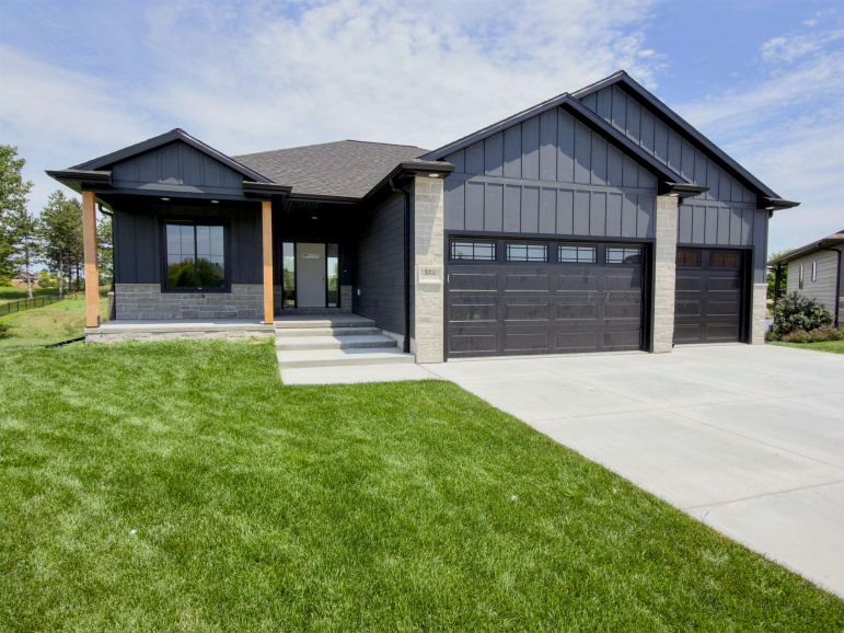 3711 25th Avenue Place Kearney, Nebraska 68845, 6 Bedrooms Bedrooms, ,3 BathroomsBathrooms,Residential,For Sale,3711 25th Avenue Place,20261005