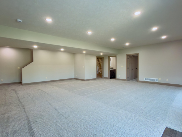 3711 25th Avenue Place Kearney, Nebraska 68845, 6 Bedrooms Bedrooms, ,3 BathroomsBathrooms,Residential,For Sale,3711 25th Avenue Place,20261005
