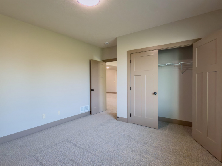 3711 25th Avenue Place Kearney, Nebraska 68845, 6 Bedrooms Bedrooms, ,3 BathroomsBathrooms,Residential,For Sale,3711 25th Avenue Place,20261005