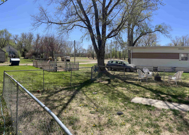 217 S Locust Street Brady, Nebraska 69123, 2 Bedrooms Bedrooms, ,1 BathroomBathrooms,Residential,For Sale,217 S Locust Street,20261015