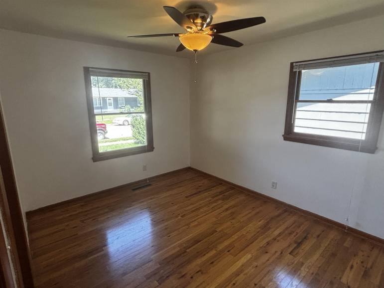 904 E 4th Street Hastings, Nebraska 68901, 3 Bedrooms Bedrooms, ,2 BathroomsBathrooms,Residential,For Sale,904 E 4th Street,20261016