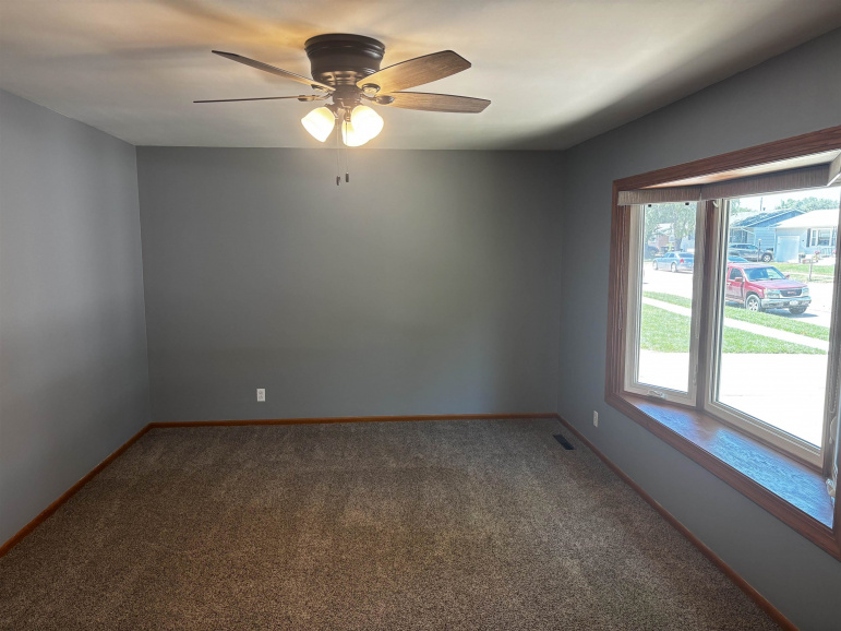 904 E 4th Street Hastings, Nebraska 68901, 3 Bedrooms Bedrooms, ,2 BathroomsBathrooms,Residential,For Sale,904 E 4th Street,20261016