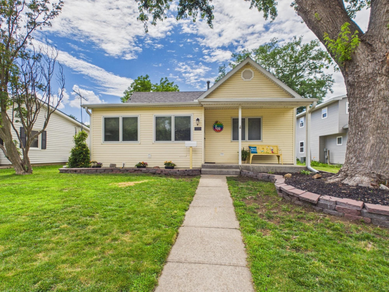 1305 Arthur Street Holdrege, Nebraska 68949, 4 Bedrooms Bedrooms, ,2 BathroomsBathrooms,Residential,For Sale,1305 Arthur Street,20261022