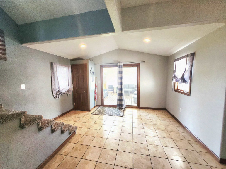1418 C Avenue Gothenburg, Nebraska 69138, 3 Bedrooms Bedrooms, ,2 BathroomsBathrooms,Residential,For Sale,1418 C Avenue,20261020