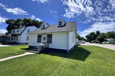 1418 Avenue C Gothenburg, Nebraska 69138, 3 Bedrooms Bedrooms, ,2 BathroomsBathrooms,Residential,For Sale,1418 Avenue C,20261020