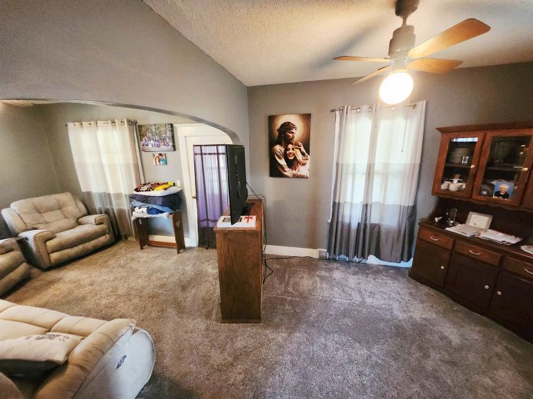 1418 C Avenue Gothenburg, Nebraska 69138, 3 Bedrooms Bedrooms, ,2 BathroomsBathrooms,Residential,For Sale,1418 C Avenue,20261020