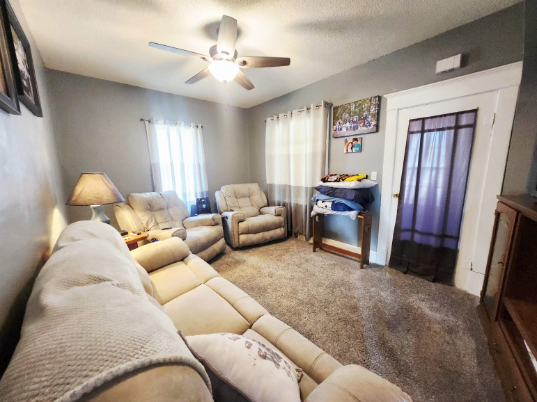 1418 C Avenue Gothenburg, Nebraska 69138, 3 Bedrooms Bedrooms, ,2 BathroomsBathrooms,Residential,For Sale,1418 C Avenue,20261020