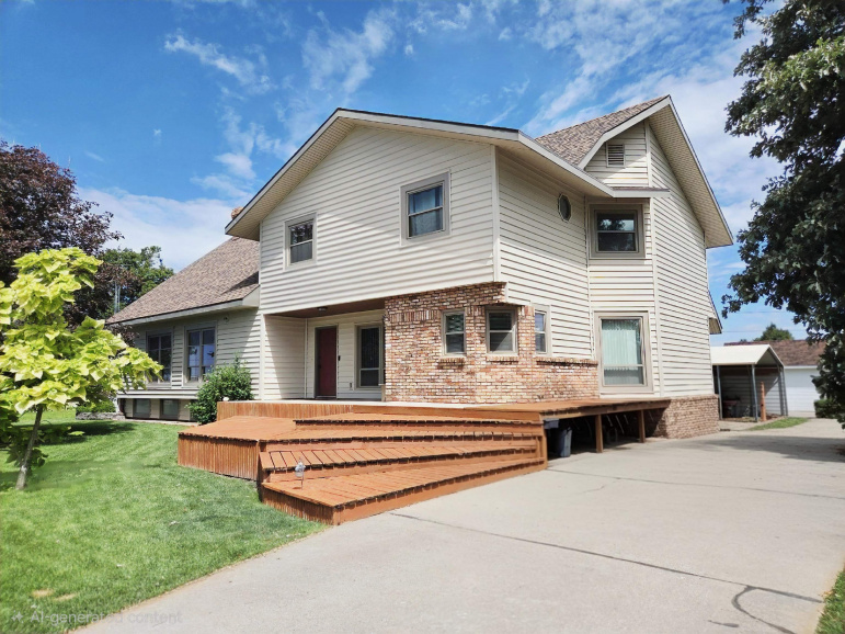 10 McCormick Drive Cozad, Nebraska 69130, 4 Bedrooms Bedrooms, ,3 BathroomsBathrooms,Residential,For Sale,10 McCormick Drive,20261019
