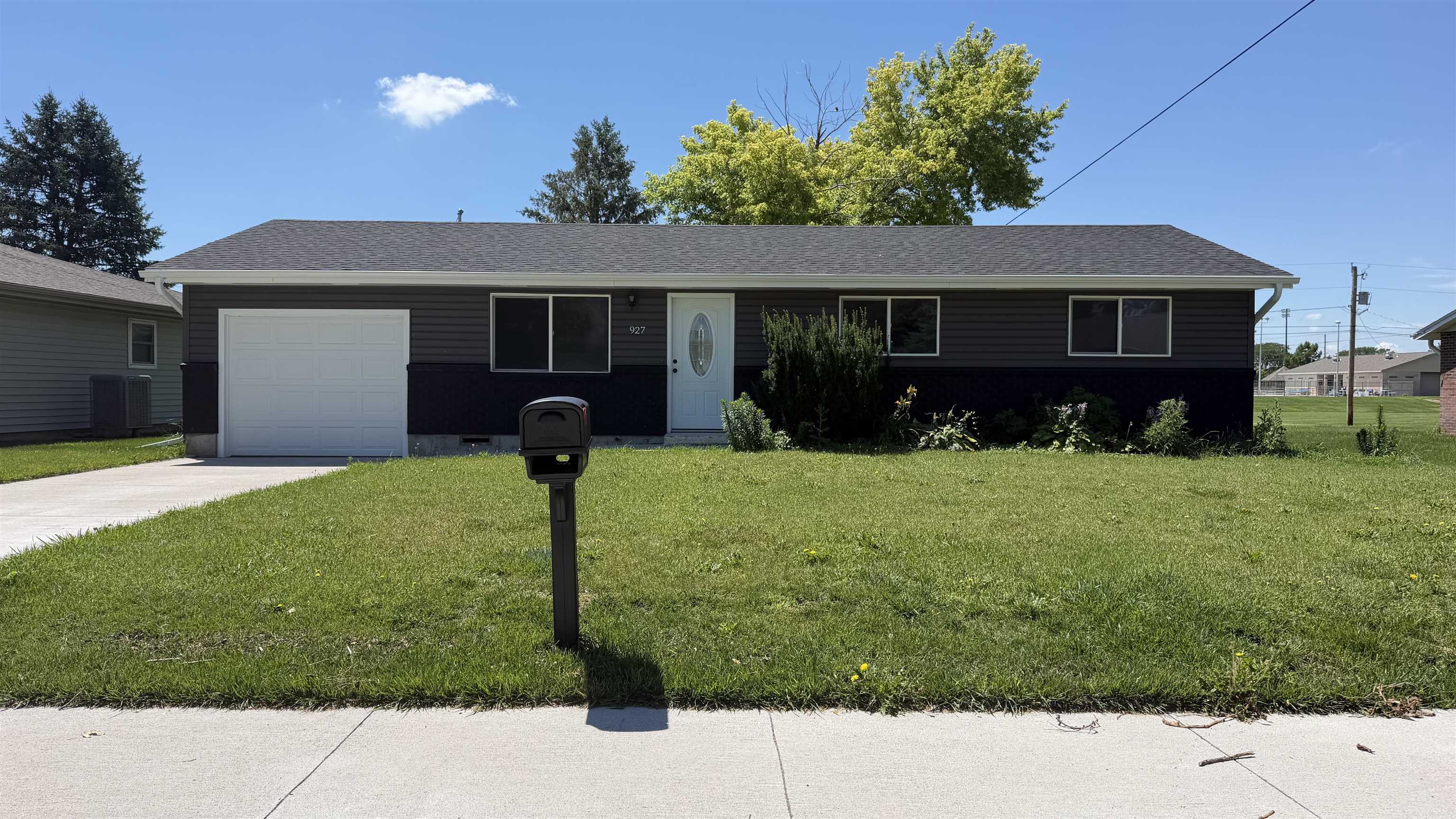 927 16th Street Gothenburg, Nebraska 68850, 3 Bedrooms Bedrooms, ,1 BathroomBathrooms,Residential,For Sale,927 16th Street,20261025