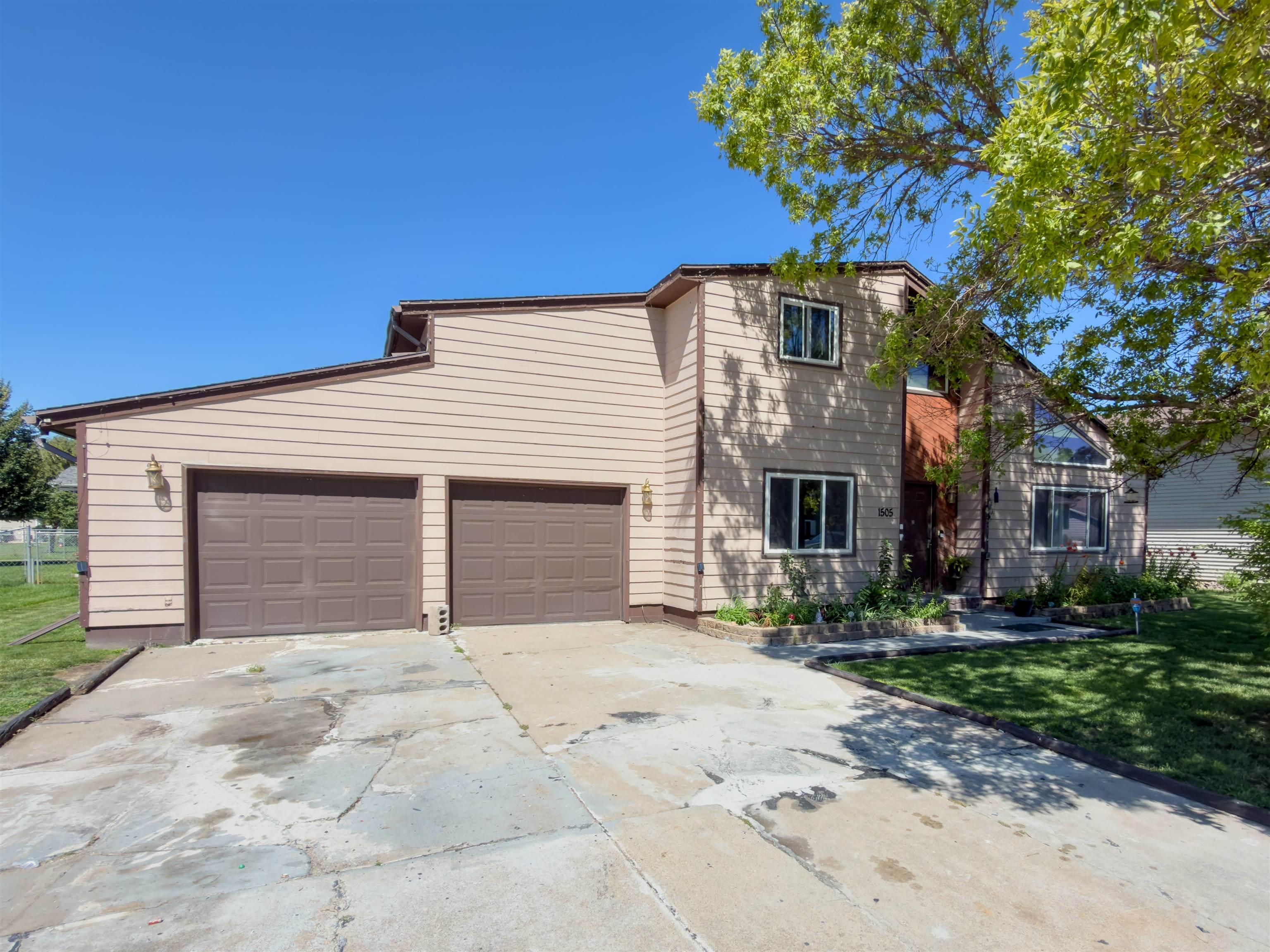 1505 Independence Avenue Lexington, Nebraska 68850, 3 Bedrooms Bedrooms, ,2 BathroomsBathrooms,Residential,For Sale,1505 Independence Avenue,20261032