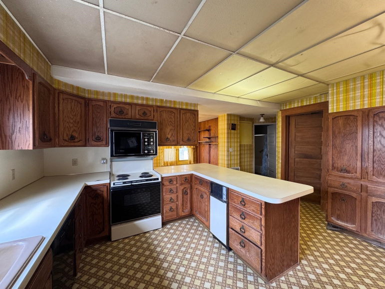 1311 N Washington Street Lexington, Nebraska 68850, 4 Bedrooms Bedrooms, ,3 BathroomsBathrooms,Residential,For Sale,1311 N Washington Street,20260508
