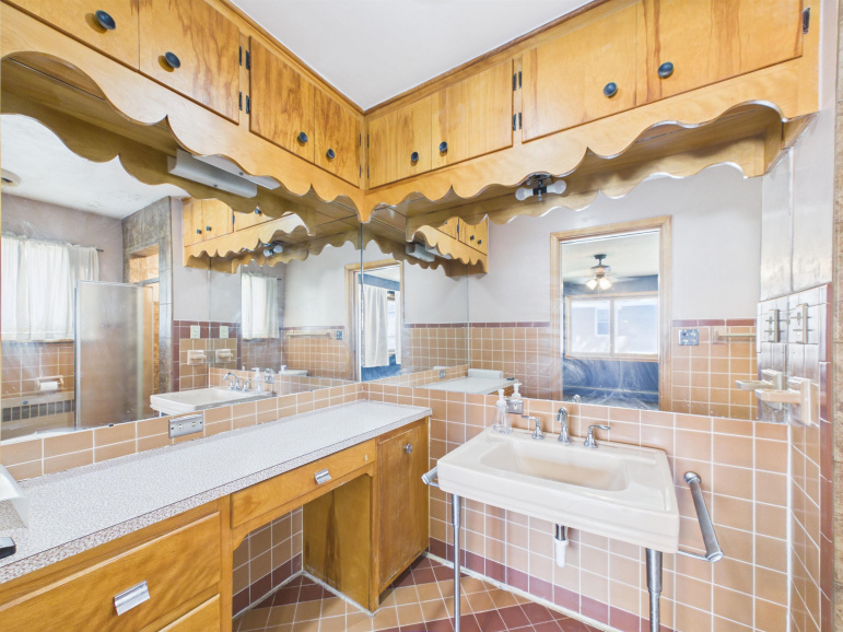 145 S Hull Avenue Minden, Nebraska 68959, 4 Bedrooms Bedrooms, ,3 BathroomsBathrooms,Residential,For Sale,145 S Hull Avenue,20261040