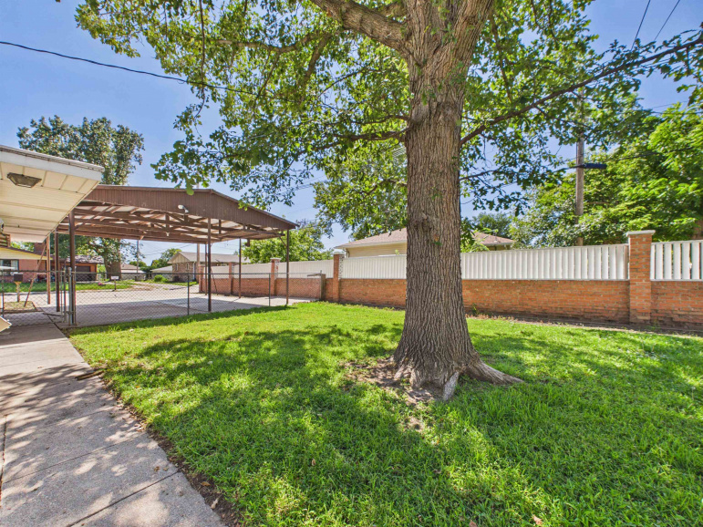 145 S Hull Avenue Minden, Nebraska 68959, 4 Bedrooms Bedrooms, ,3 BathroomsBathrooms,Residential,For Sale,145 S Hull Avenue,20261040