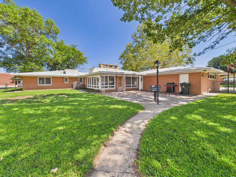 145 S Hull Avenue Minden, Nebraska 68959, 4 Bedrooms Bedrooms, ,3 BathroomsBathrooms,Residential,For Sale,145 S Hull Avenue,20261040