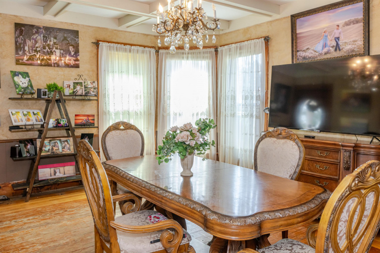 704 H Street Burwell, Nebraska 68823, 5 Bedrooms Bedrooms, ,3 BathroomsBathrooms,Residential,For Sale,704 H Street,20261038