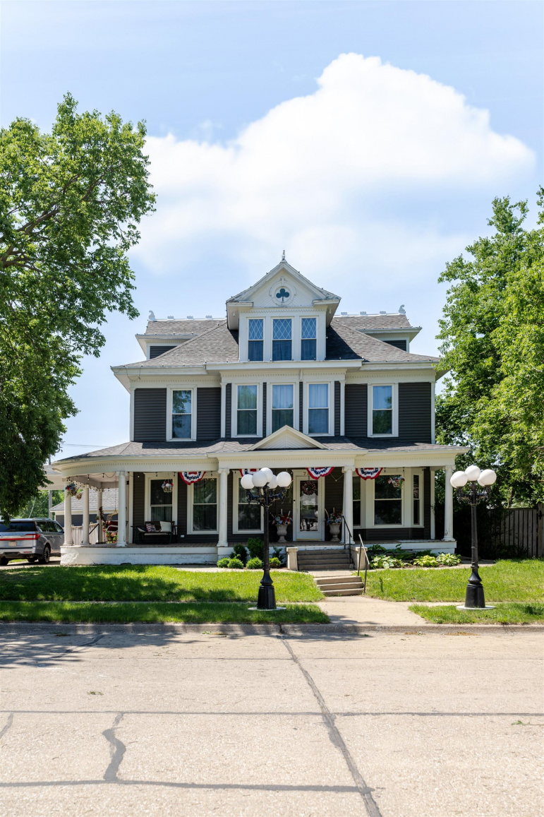 704 H Street Burwell, Nebraska 68823, 5 Bedrooms Bedrooms, ,3 BathroomsBathrooms,Residential,For Sale,704 H Street,20261038