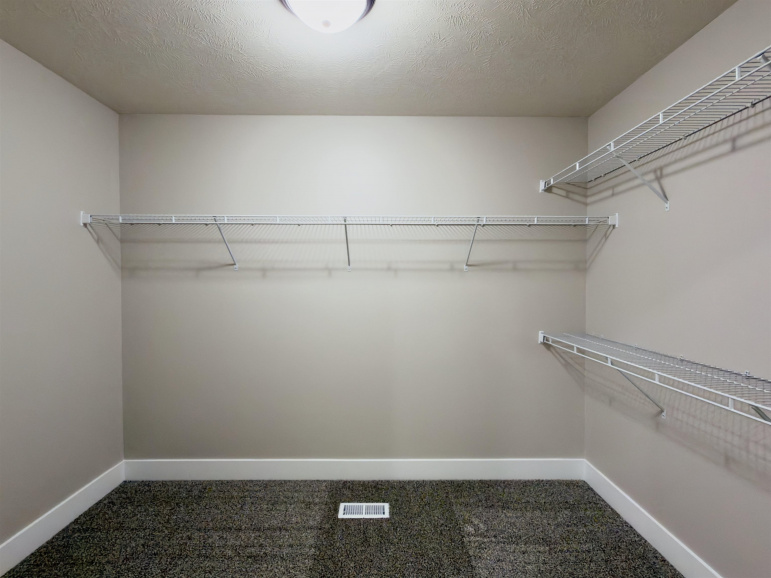 2303 E 42nd Street Kearney, Nebraska 68847, 2 Bedrooms Bedrooms, ,2 BathroomsBathrooms,Residential,For Sale,2303 E 42nd Street,20261036