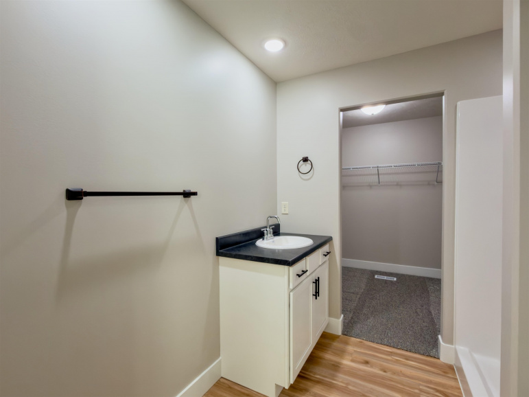 2303 E 42nd Street Kearney, Nebraska 68847, 2 Bedrooms Bedrooms, ,2 BathroomsBathrooms,Residential,For Sale,2303 E 42nd Street,20261036