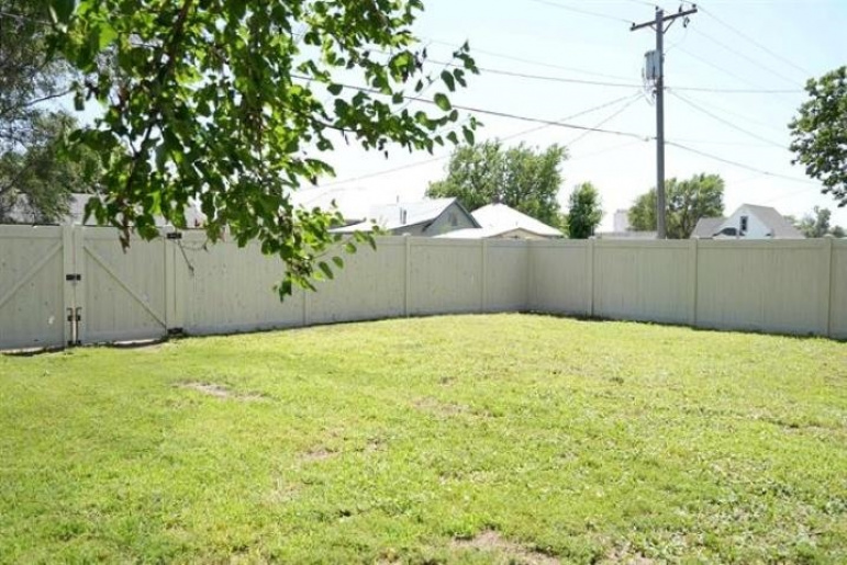 809 E 7th Street Cozad, Nebraska 69130, 4 Bedrooms Bedrooms, ,2 BathroomsBathrooms,Residential,For Sale,809 E 7th Street,20261047