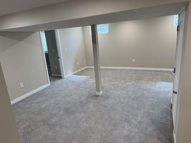 1122 E 28th Street Kearney, Nebraska 68847, 5 Bedrooms Bedrooms, ,2 BathroomsBathrooms,Residential,For Sale,1122 E 28th Street,20261059