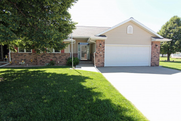 1104 E 56th Street #7 Kearney, Nebraska 68847, 4 Bedrooms Bedrooms, ,3 BathroomsBathrooms,Residential,For Sale,1104 E 56th Street #7,20261056